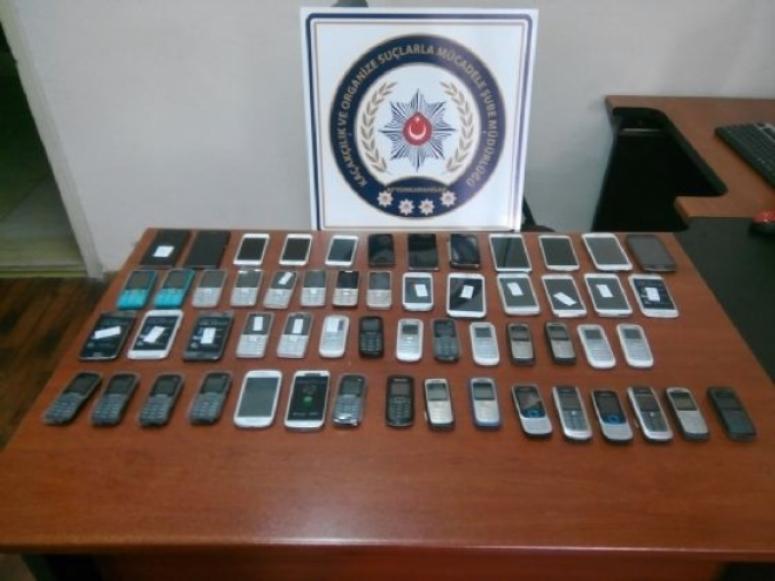 POLİS KAÇAK CEP TELEFONUNA GEÇİT VERMİYOR