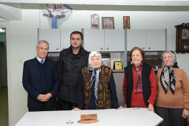 SAFFET ACAR'DAN HUZUREVİ ZİYARETİ