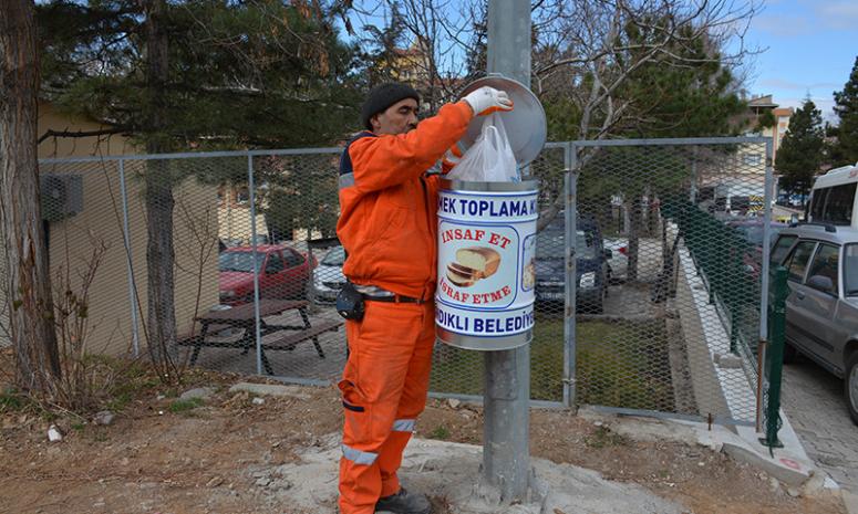 SANDIKLI BELEDİYESİNDEN BAYAT EKMEK TOPLAMA KAMPANYASI