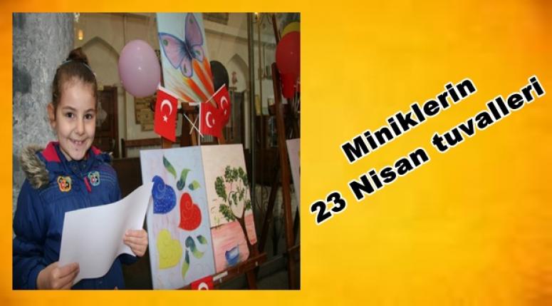 Afyon'da Minik Eller Resim Sergisi