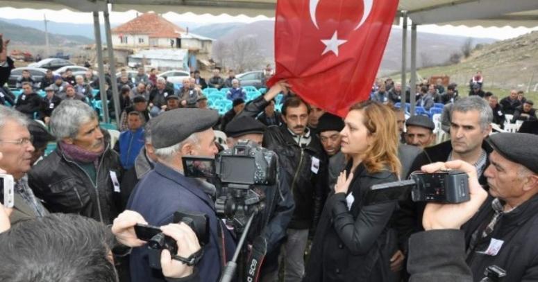 ŞEHİT CENAZESİNDE TEPKİ