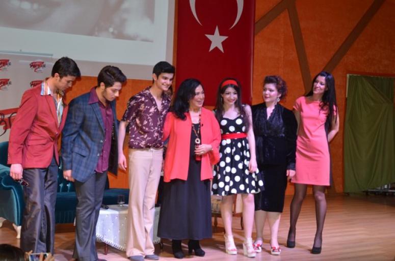 Park Afyon'da Türkan Şoray Fırtınası Esti !!!