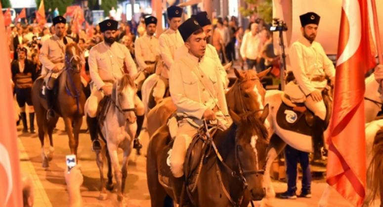 Süvariler Uşak’a ulaştı