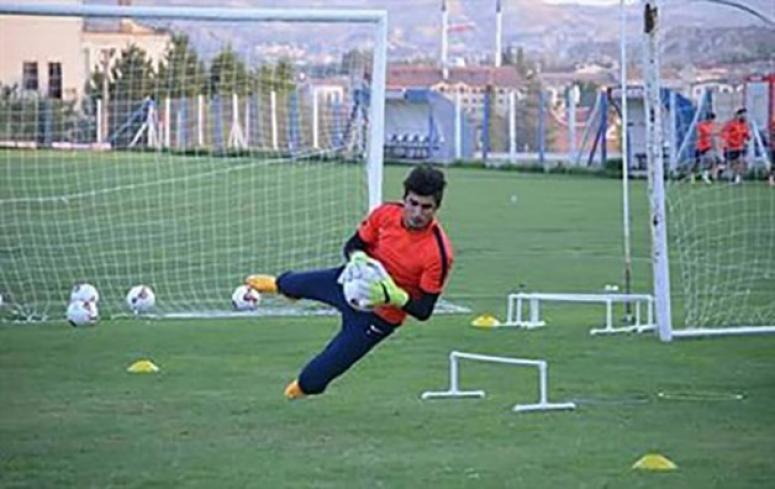 Afjet Afyonspor'a Delikanlı kaleci