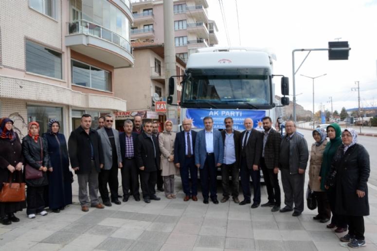 TÜRKMENLERE VE DİYARBAKIR’A GİDECEK YARDIM TIR’I YOLA ÇAKTI