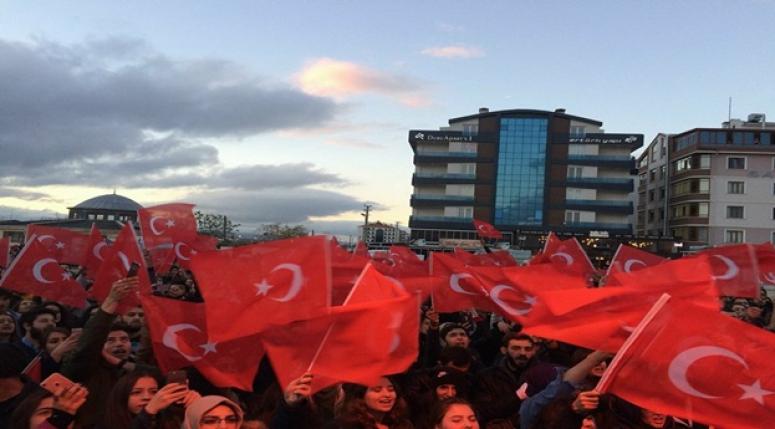 CHP Cumhuriyeti Gençlerle Kutladı