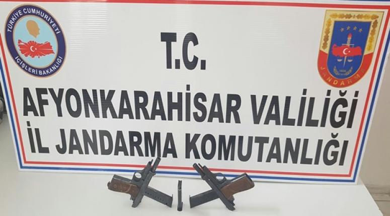 AFYON VE EMİRDAĞ'DA TABANCALAR ELE GEÇİRİLDİ !!!