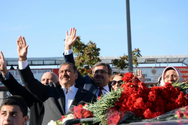 YURDUNUSEVEN “2015 YILINDA MİLLETİN İRADESİ SİYASİ İSTİKRARDAN YAN OLDU”