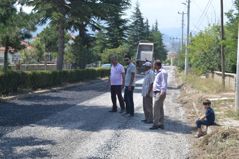 BİR HAFTADA 50 BİN M2 ASFALTLAMA YAPTI